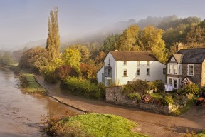 kaiyun体育综合-西甲破门瞬间：极速突击带来经典一幕，西甲门将破门