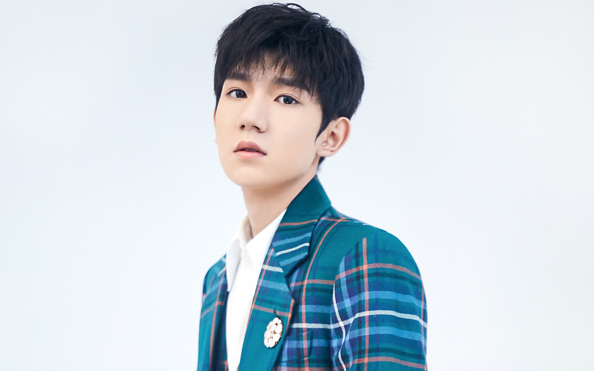 选手退役后加入教练组继续为战队出力，教练都是退役的运动员