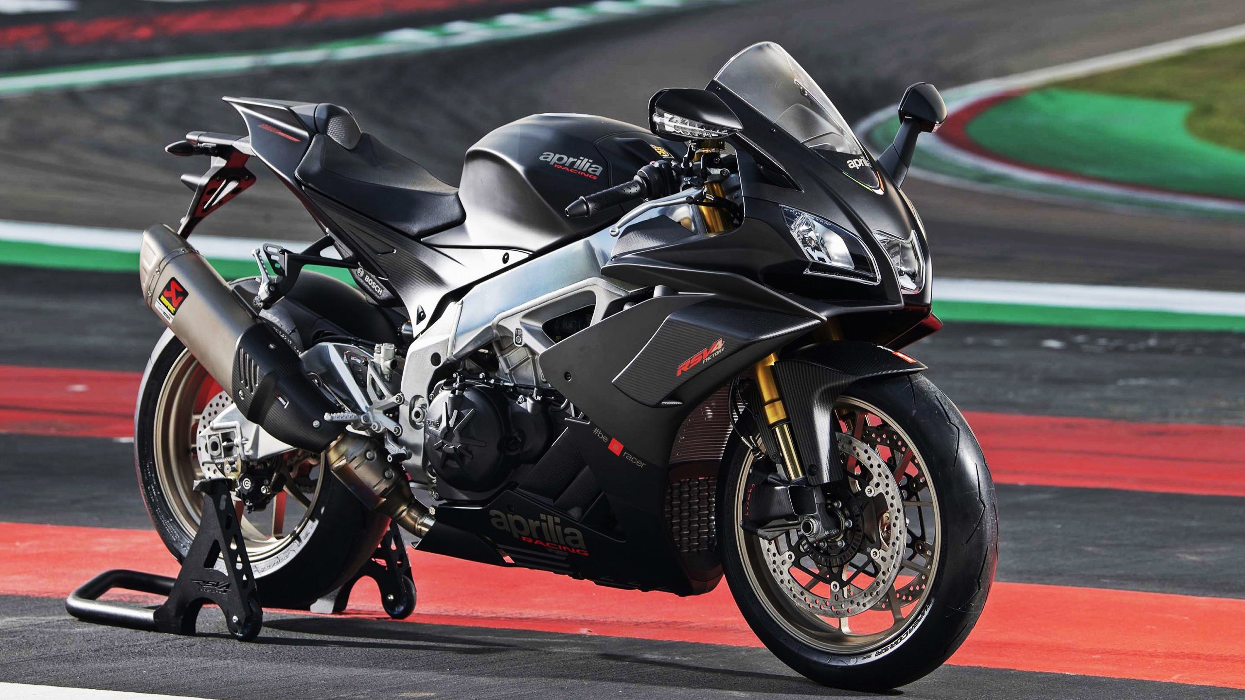 希腊女篮在欧洲锦标赛中奋勇夺冠，展现新一代实力，希腊女篮世界排名