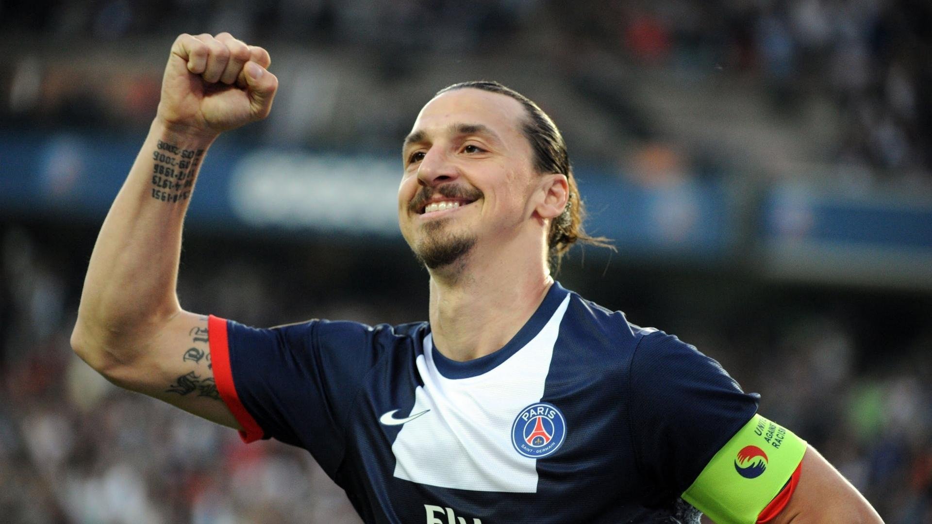 “西甲明星联袂上演精彩大戏：攻防战精彩纷呈”，西甲著名球员